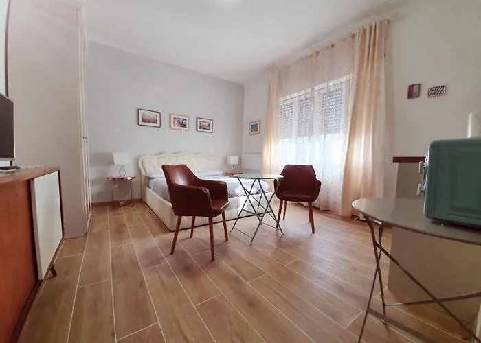 Angela'S Apartment